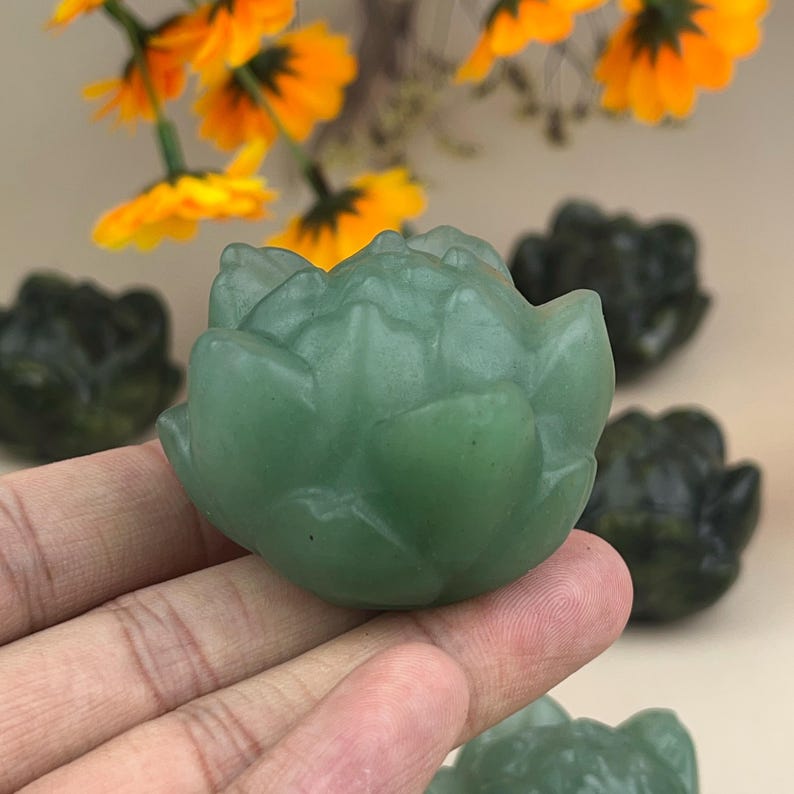 1pcs Green Jade Or Green Aventurine Artichokes/Thistle Carved Healing Crystal Crafts Gemstone Carvings